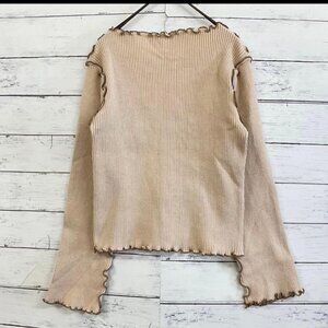 Chicoe Ribbed Ruffled Hem Top Beige Sweater